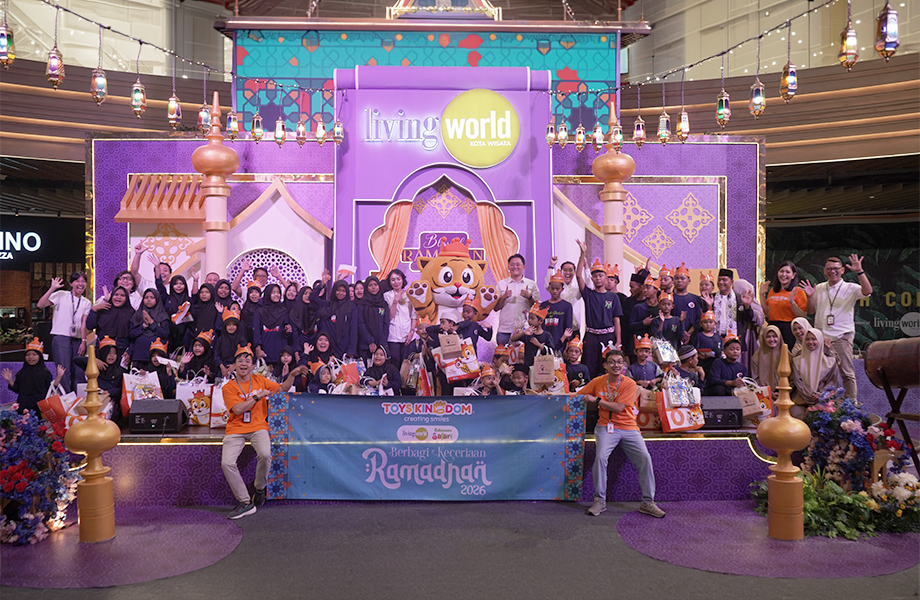 Toys Kingdom & Living World Kota Wisata Berbagi Keceriaan Bersama Anak Yatim Piatu di Bulan Ramadan