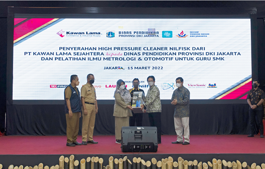 Dukungan Kawan Lama Sejahtera Bagi SMK di Jakarta untuk Hadirkan Lingkungan Pembelajaran Tatap Muka yang Kondusif dan Higienis